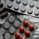 Painkillers for every ache? CDSCO warns of kidney risks, antibiotic misuse